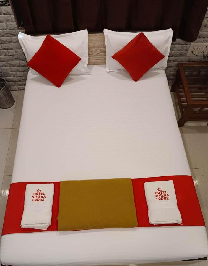 Hotel Nivara Navi Mumbai Exteriör bild